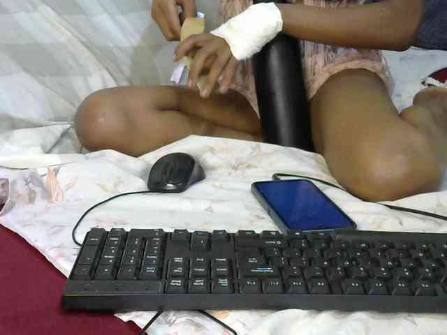 Truegirl2 webcam
