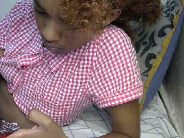 Truegirl2 webcam
