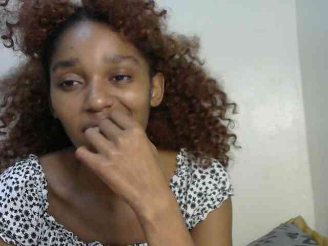 Truegirl2 webcam
