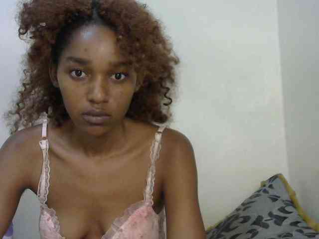 Truegirl2 webcam