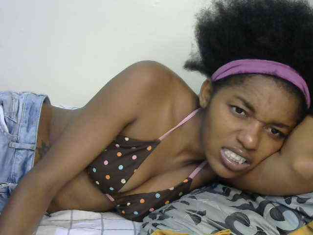 Truegirl2 webcam