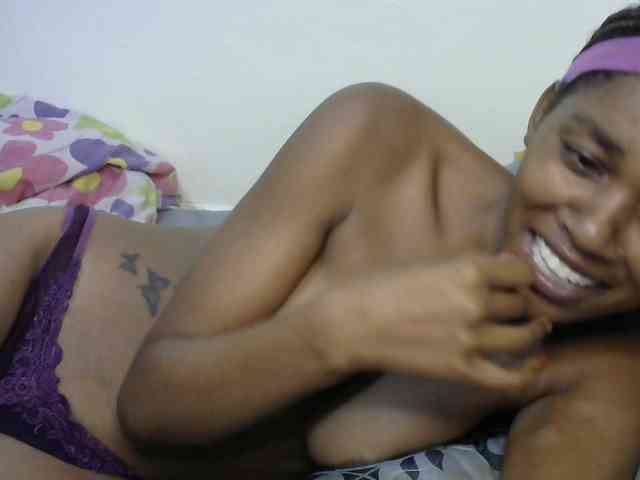 Truegirl2 webcam