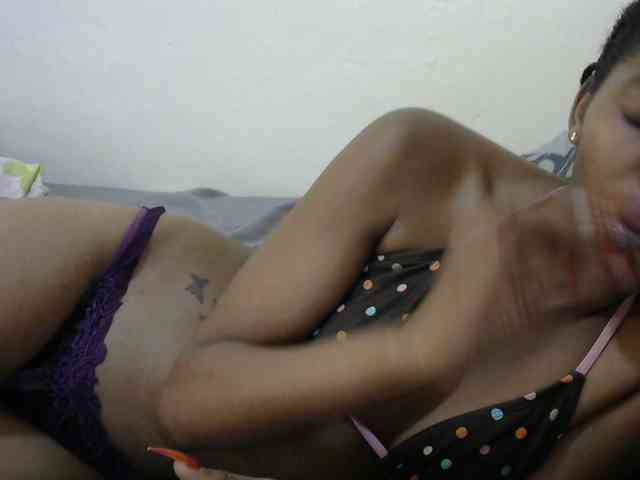 Truegirl2 webcam