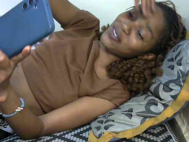 Truegirl2 webcam