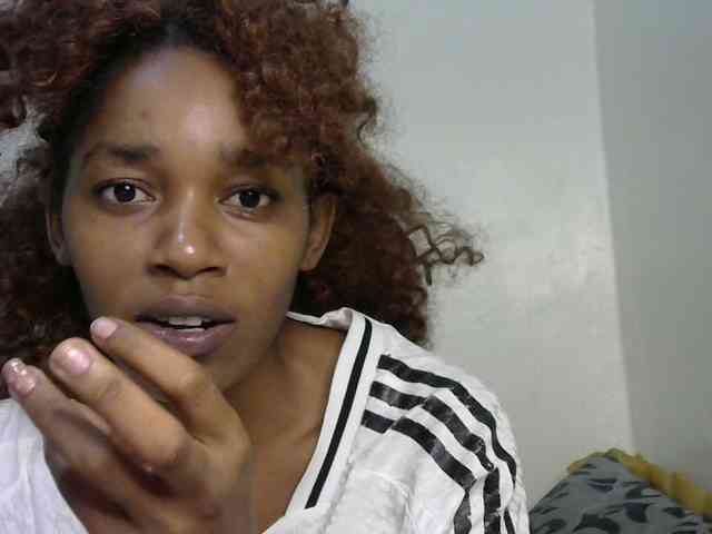Truegirl2 webcam