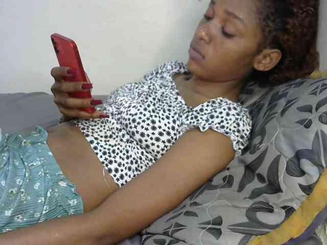 Truegirl2 webcam
