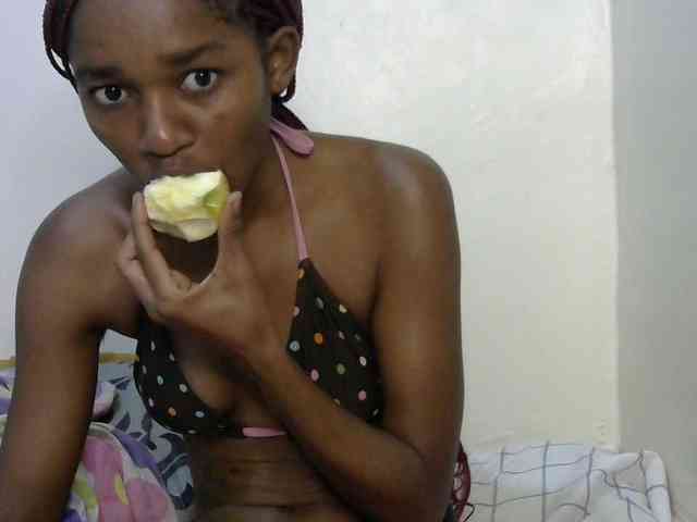 Truegirl2 webcam