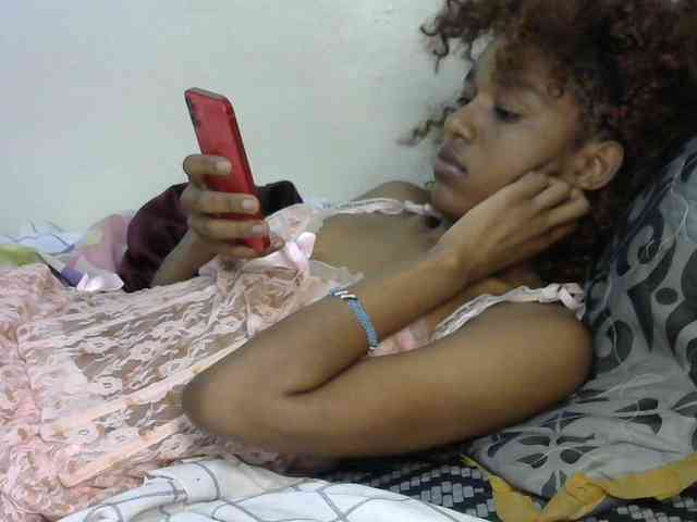 Truegirl2 webcam