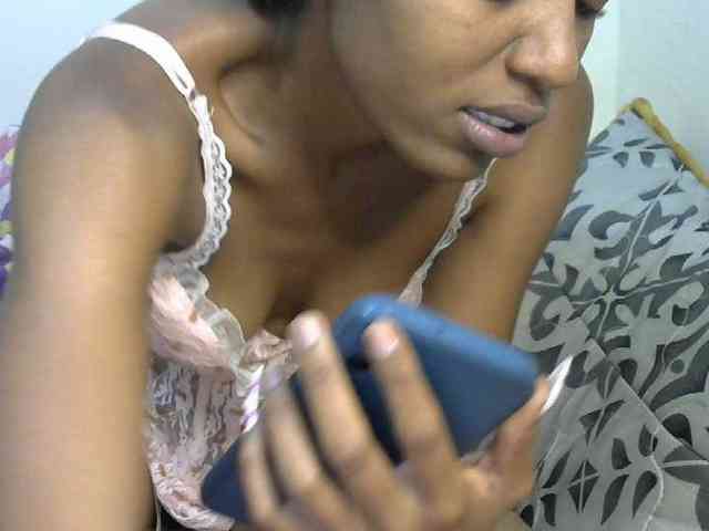 Truegirl2 webcam