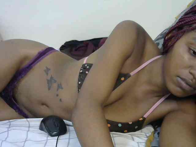 Truegirl2 webcam