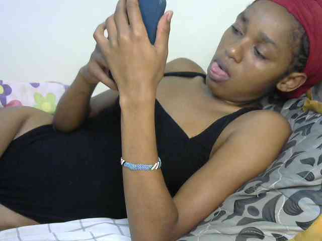 Truegirl2 webcam
