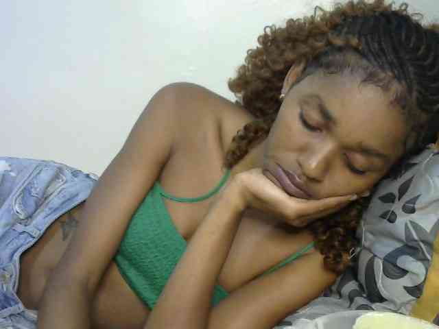 Truegirl2 webcam
