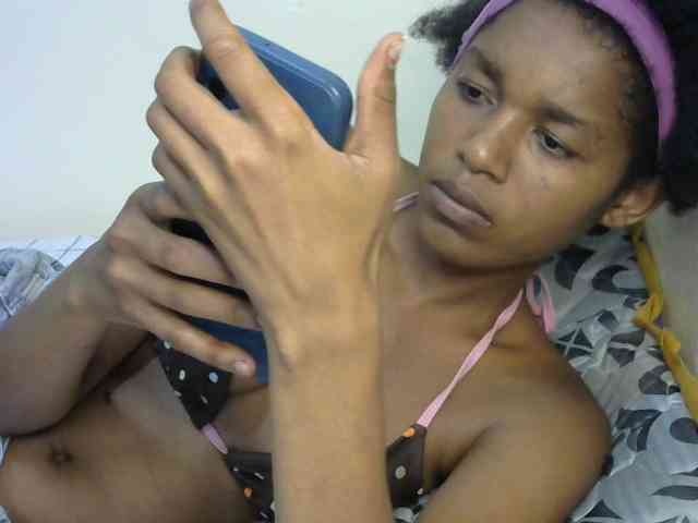 Truegirl2 webcam
