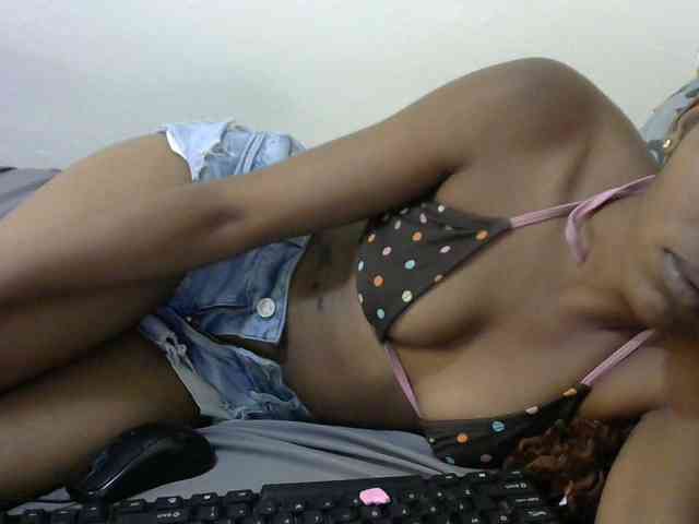 Truegirl2 webcam