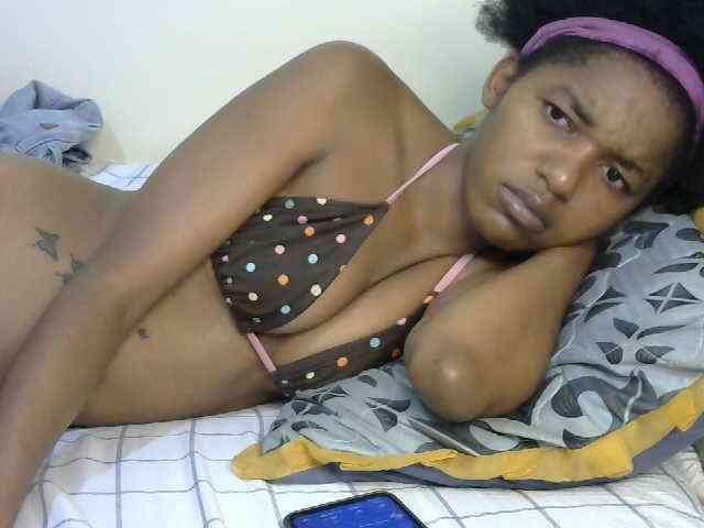 Truegirl2 webcam