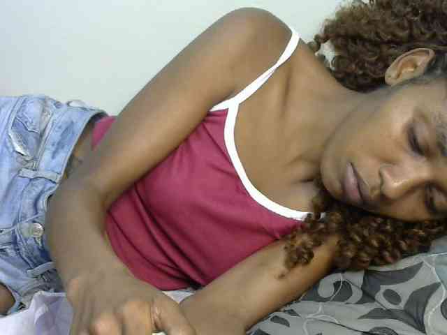 Truegirl2 webcam