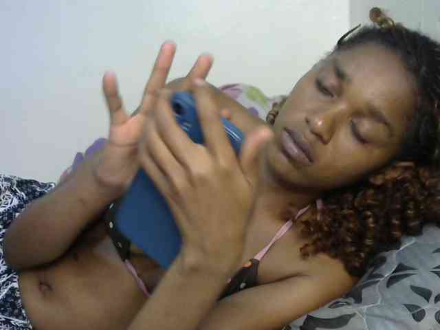 Truegirl2 webcam