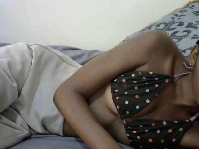 Truegirl2 webcam