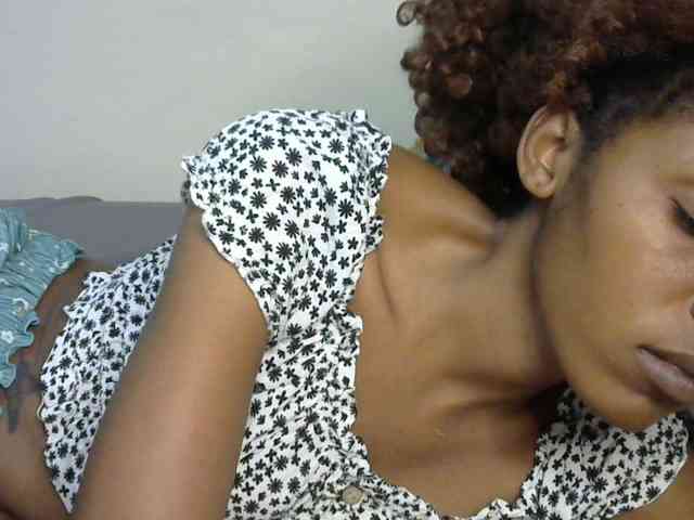 Truegirl2 webcam