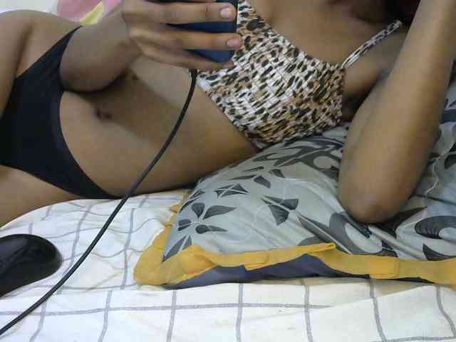 Truegirl2 Sex Cam Show