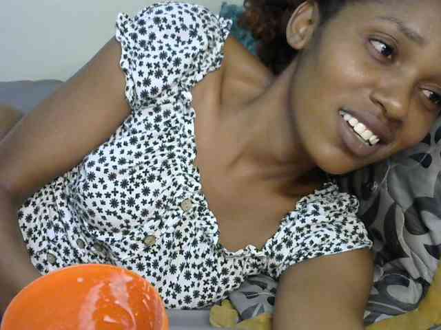 Truegirl2 webcam