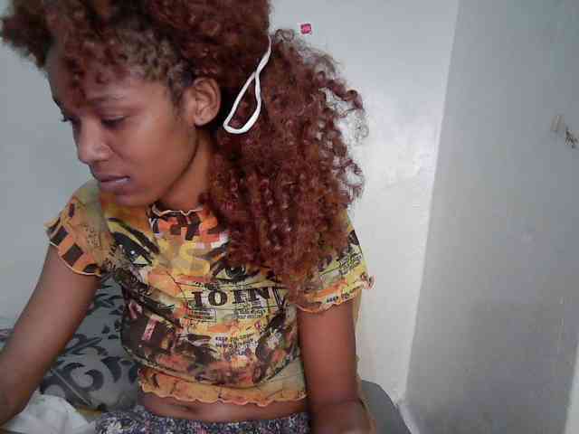 Truegirl2 webcam
