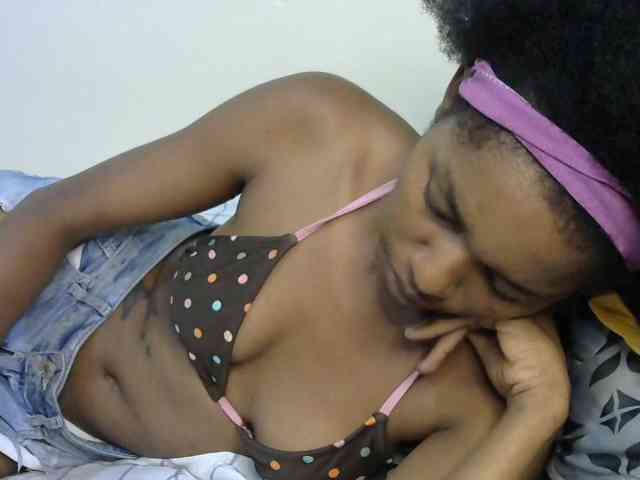 Truegirl2 webcam