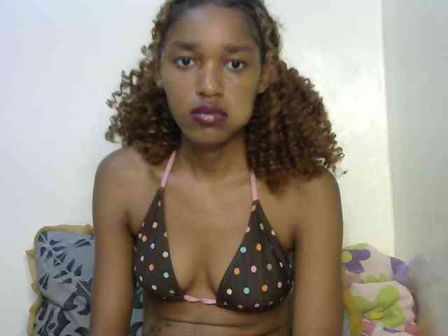 Truegirl2 webcam