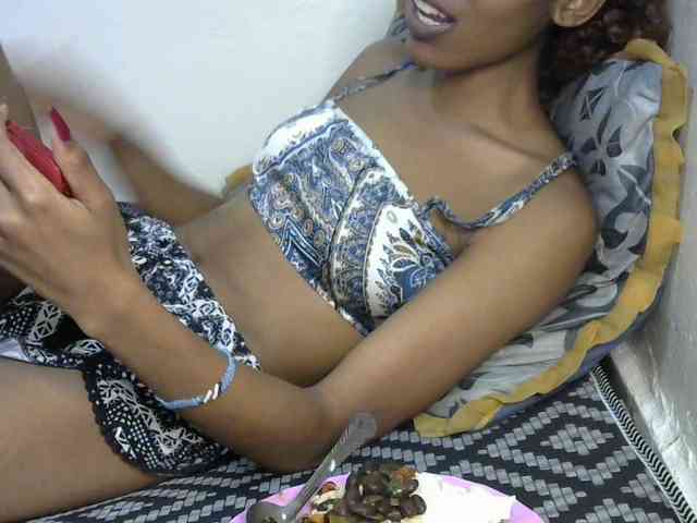 Truegirl2 webcam