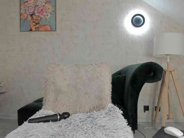 AllisonMuse webcam