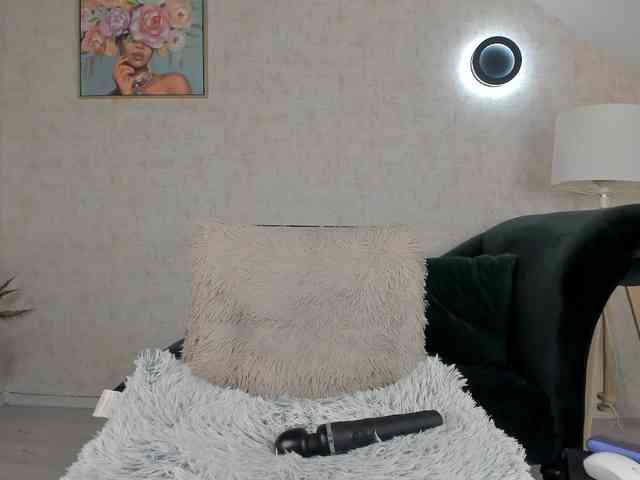 AllisonMuse webcam