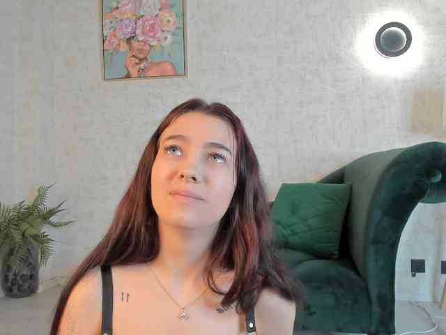 AllisonMuse webcam