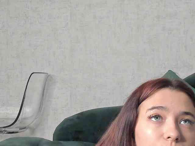 AllisonMuse webcam