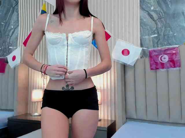 Zoe-Miiller webcam