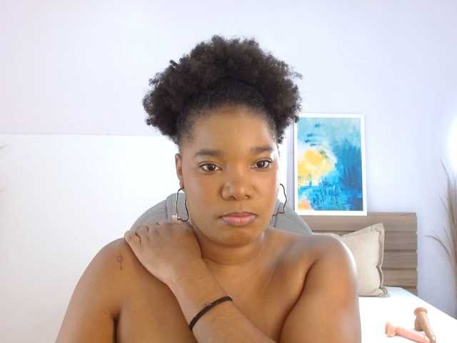 Kimaralion, live now on BongaCams