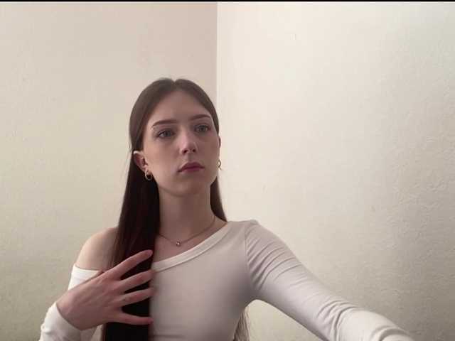 NextDoorKiora live cam