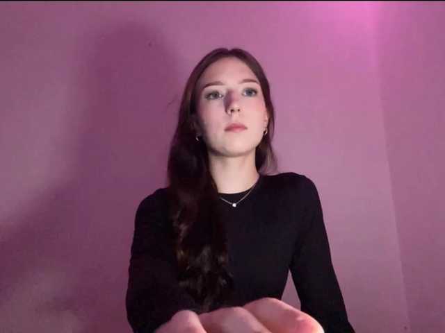 NextDoorKiora live cam on BongaCams