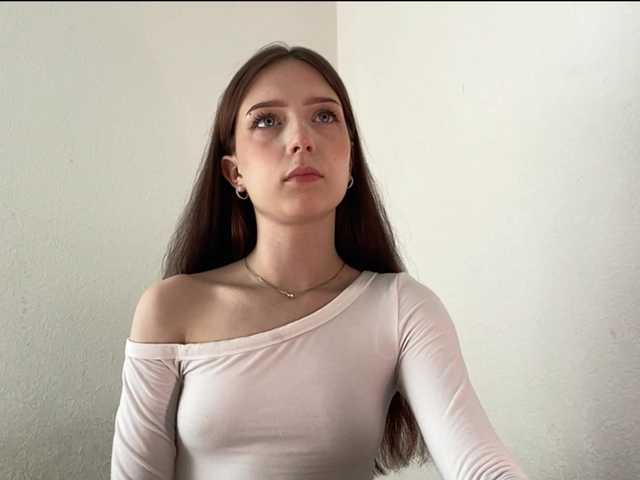 NextDoorKiora live