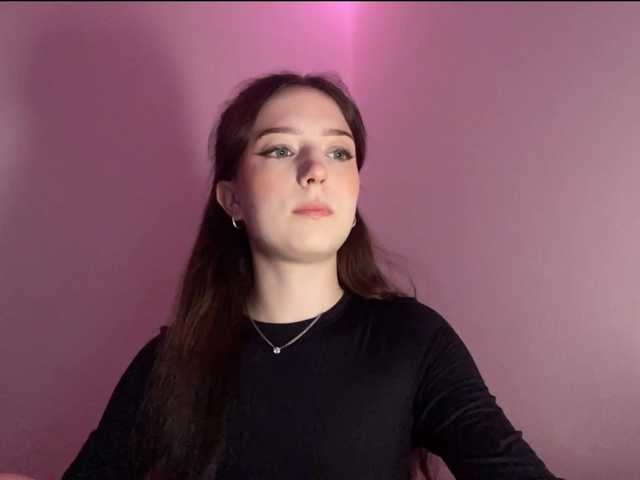 NextDoorKiora live cam on BongaCams