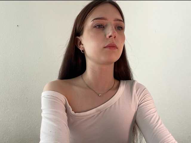 NextDoorKiora live cam on BongaCams