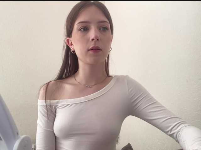 nextdoorkiora belle show