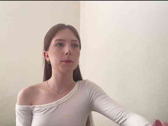 NextDoorKiora webcam