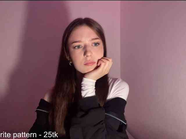 NextDoorKiora webcam