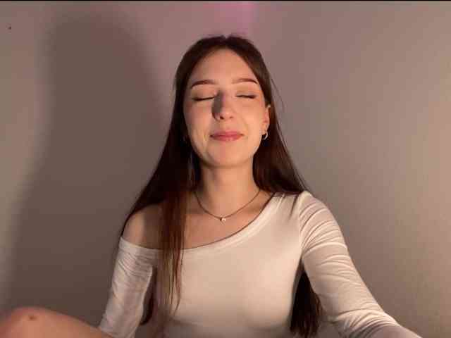 NextDoorKiora webcam