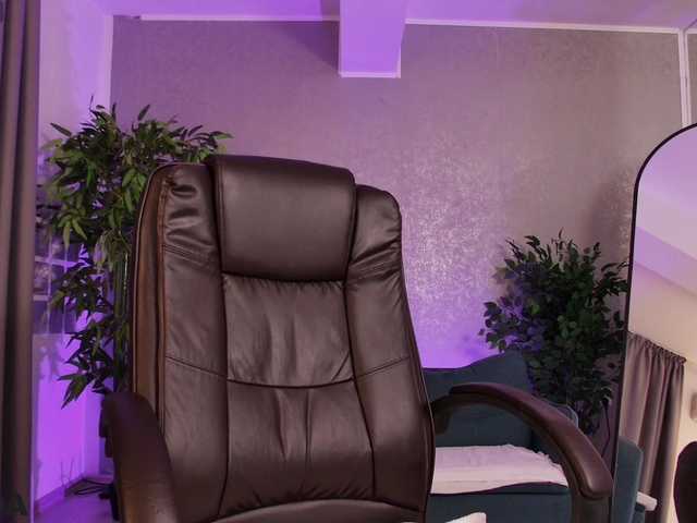 AlmaDelight live webcam show