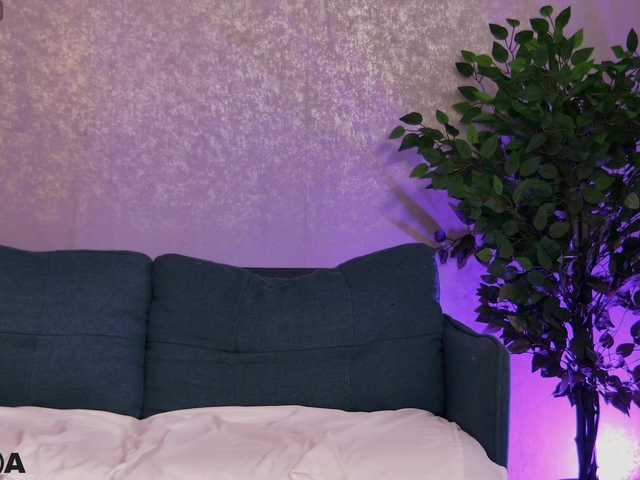 AlmaDelight live cam on BongaCams
