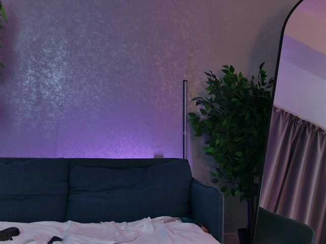 AlmaDelight live cam