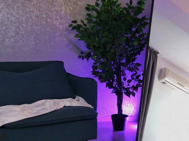 AlmaDelight live cam on BongaCams