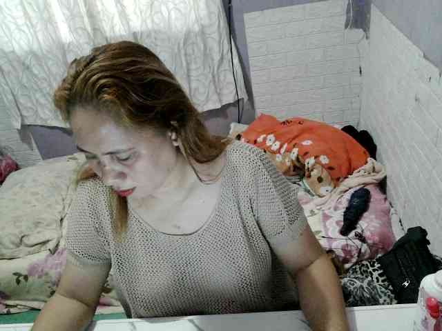 SWEETLILY02 webcam