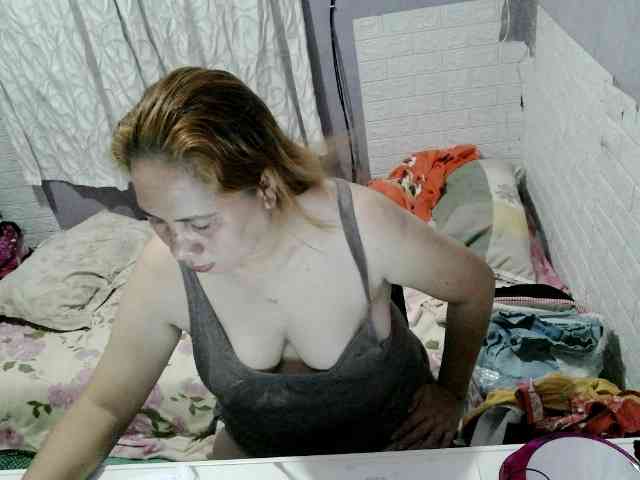 SWEETLILY02 Live Webcam on BongaCams